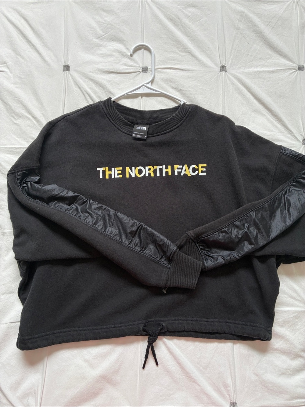 The North Face cropped Black Crewneck Sweatshirt - Picture 1 of 5